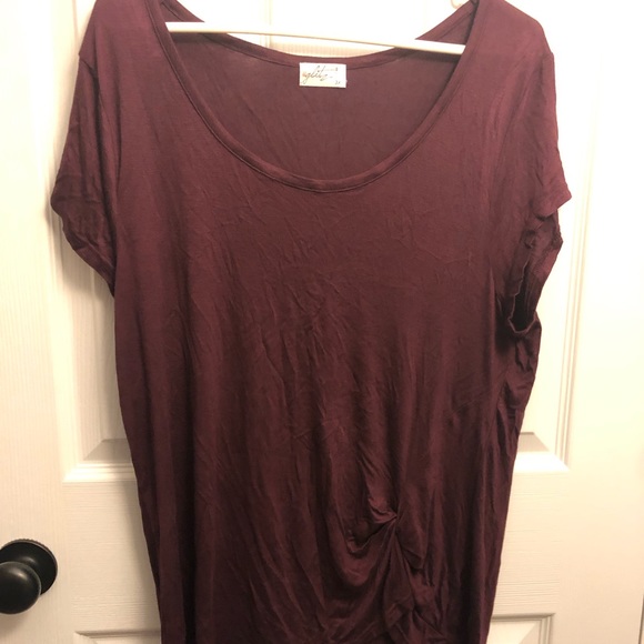 Maroon tie front short sleeve top - Picture 2 of 5